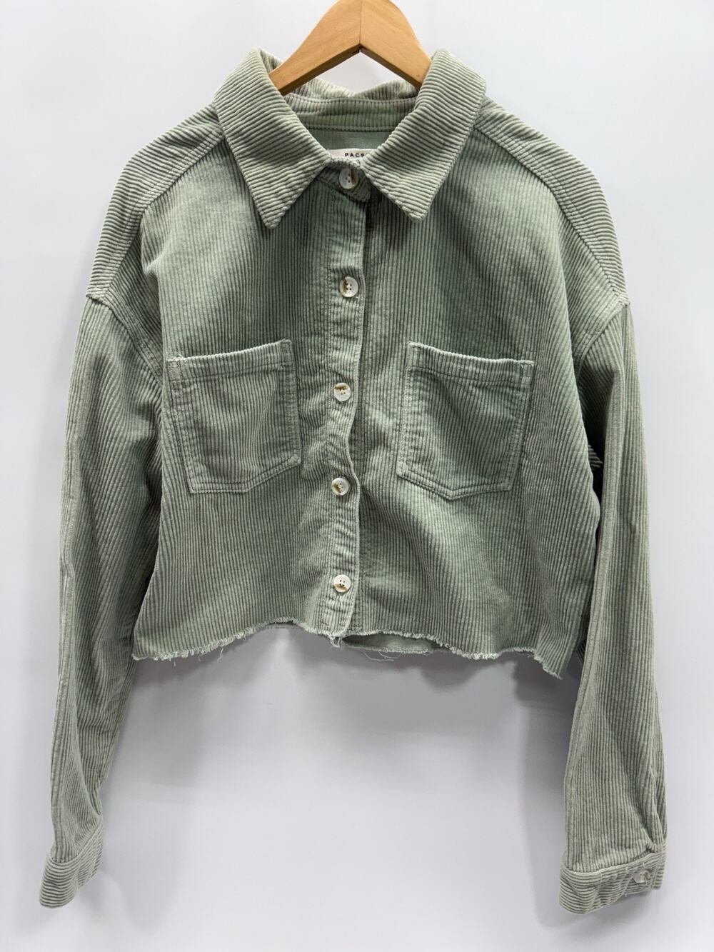PacSun Women’s Cropped Corduroy Shirt Green Button Front LS Raw Hem Sz M/L